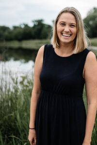 Claire Swinarski headshot